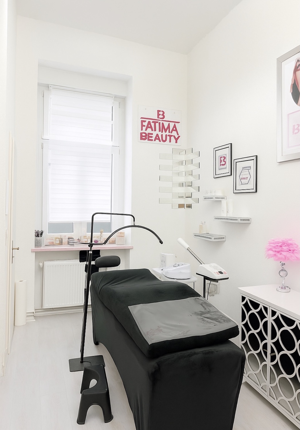 Behandlungsraum Schönheitssalon Fatima Beauty Berlin