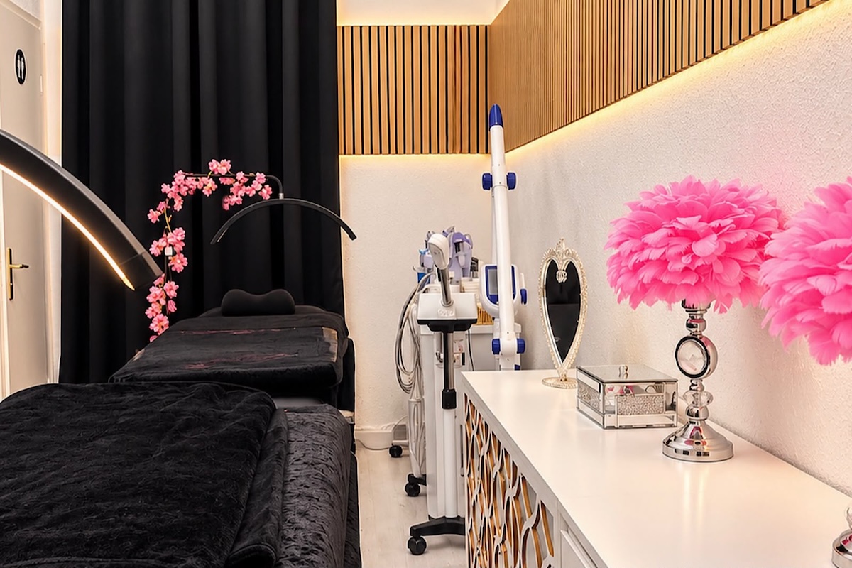 Behandlungsraum Schönheitssalon Fatima Beauty Berlin